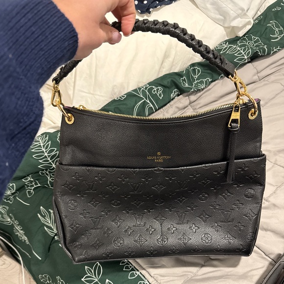 Black Handbag - Picture 1 of 1